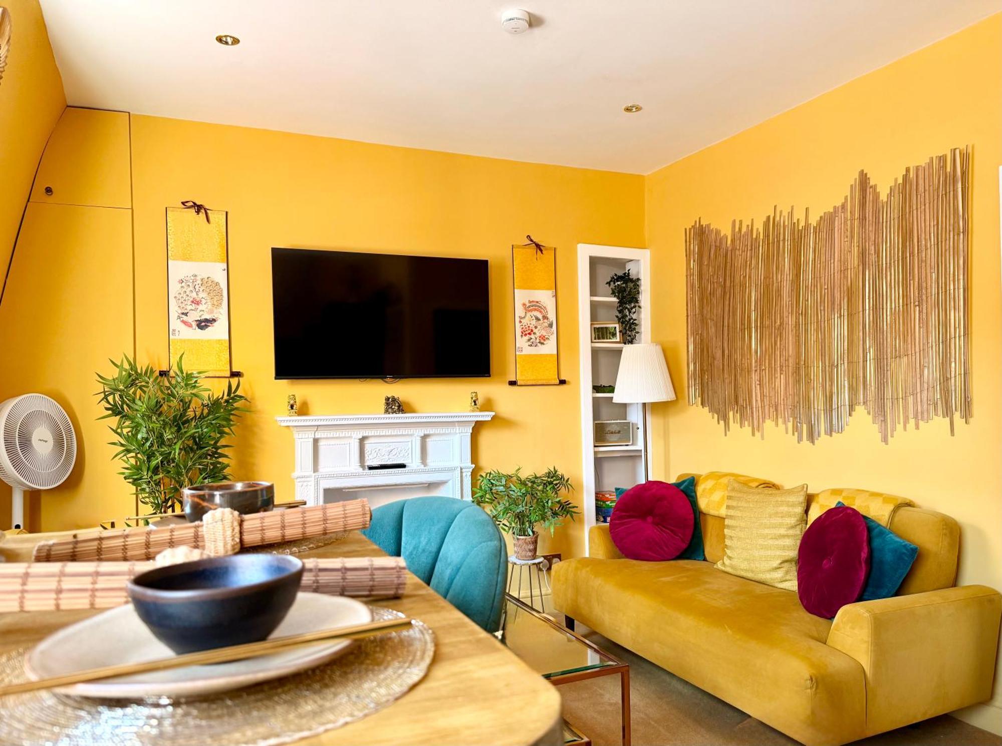 Chinatown Apartment